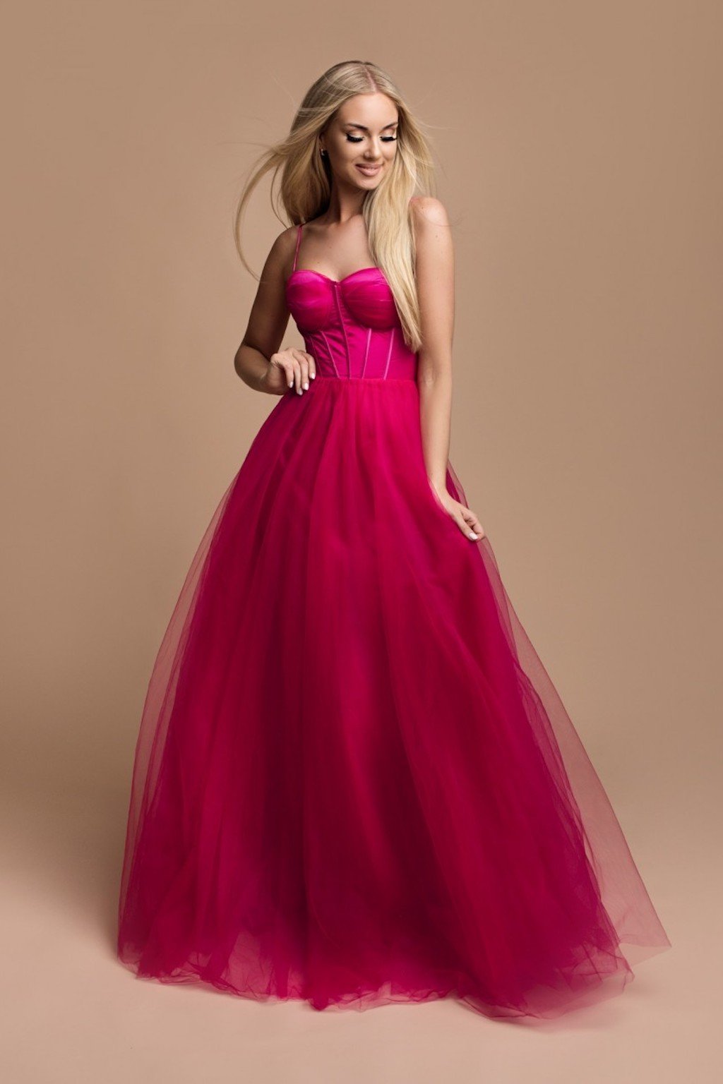 Long Sleeves Tulle Lace Prom Dresses with Pearls C545